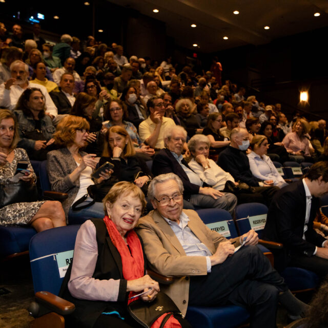 audience at jxj event.